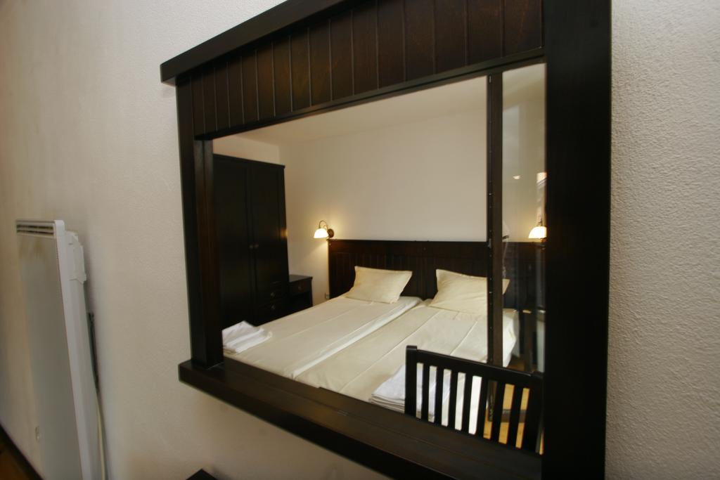Guest House Bukor Shtepi Mandrica Eksteriør bilde